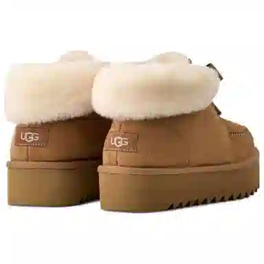 UGG Classic Short Chestnut