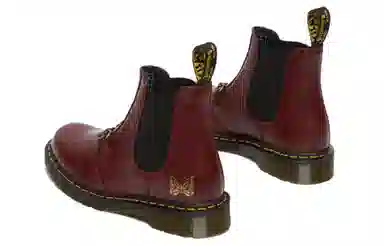Dr. Martens Needles 2976 Snaffle Chelsea Cherry Red