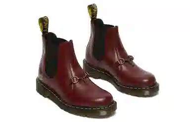 Dr. Martens Needles 2976 Snaffle Chelsea Cherry Red