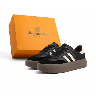 AQUASCUTUM