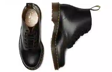Dr. Martens Vintage 101 Black