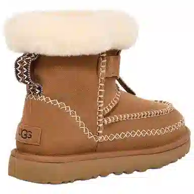 UGG