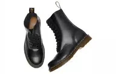 Dr. Martens 1490 Black
