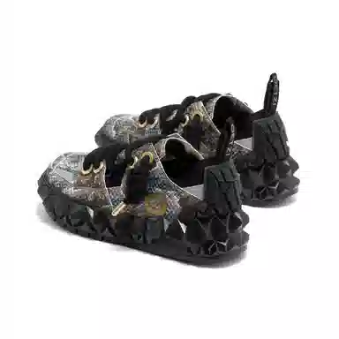 OETZI Dragon Year Low Sneakers