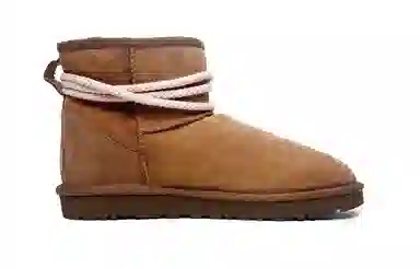 UGG Classic Mini