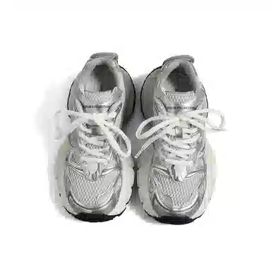 DOLIN Collection Thick Sole Low Top Sneakers Women