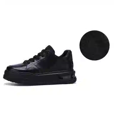 U7 Low Top Sneakers Black
