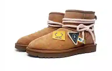 UGG Classic Mini
