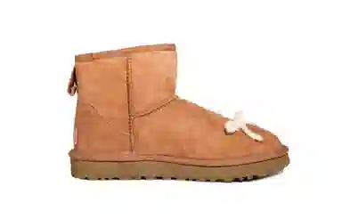 UGG Classic Mini