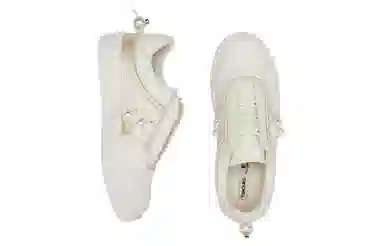 ROSESTUDIOBYGUOPEI x 73Hours