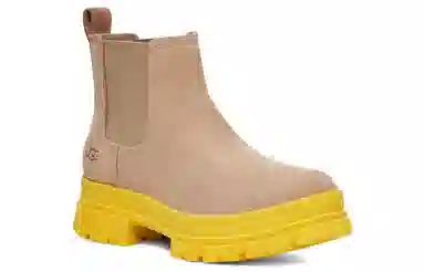 UGG Ashton Chelsea Boot Sand