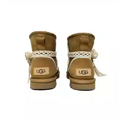 UGG CLASSIC MINI D