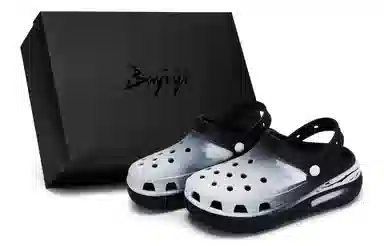 Crocs Classic Clog Black White