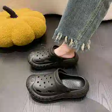 XMISTUO Thick Sole EVA Clogs