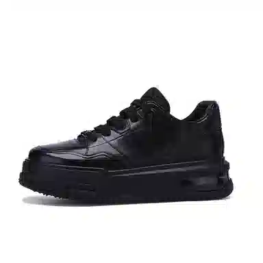 U7 Low Top Sneakers Black