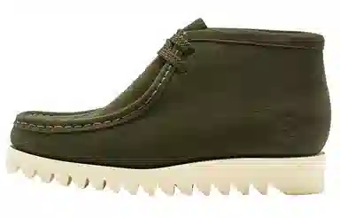 A BATHING APE Manhunt