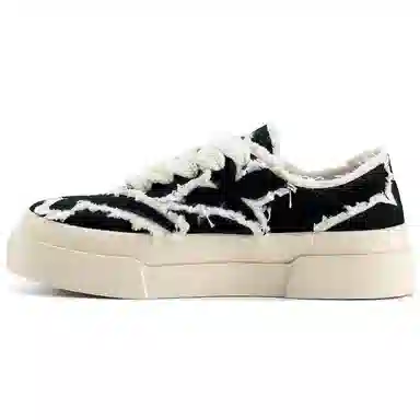 GRKC x VEEMES Classic Retro Sneakers Black