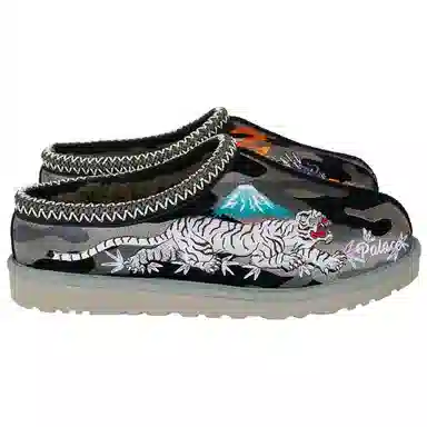 PALACE x UGG Tasman Slip-On Black