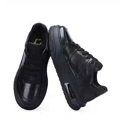 U7 Low Top Sneakers Black