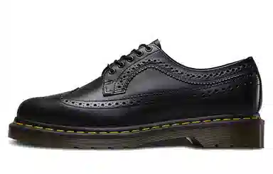 Dr. Martens Brogue 5-Eye Black