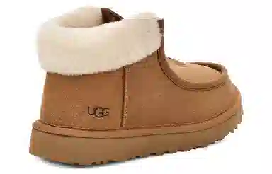 UGG Short Boot