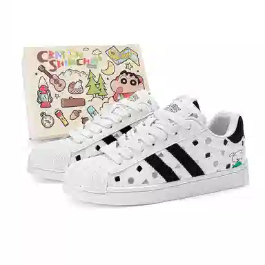 Crayon Shinchan Classic Retro Sneakers