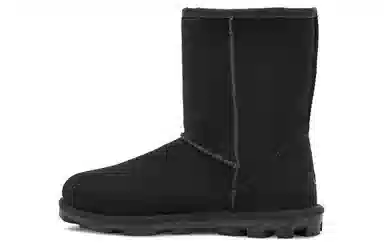 UGG Essential Short II Black