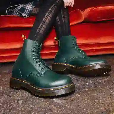 Dr. Martens 1460 Pascal Virginia