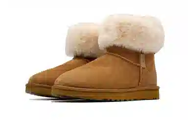 UGG Classic Mini