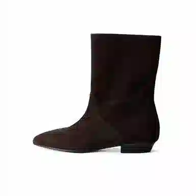 Shoemaker Queen Chelsea Boots