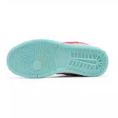 B.Duck Air Force 1 Snake Year Special Edition