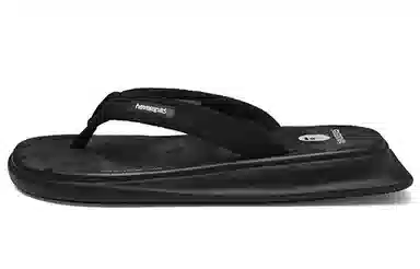 Havaianas x A BATHING APE Logo