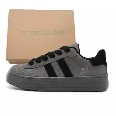 medd Classic Retro Low Sneakers