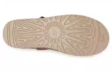 UGG Classic Short Dune