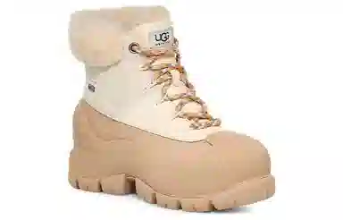 UGG Classic Boot Fossil White