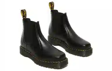 Dr. Martens 2976 Chelsea Boots