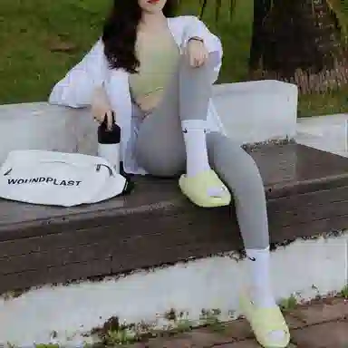 Reemoor Pineapple Platform Slides