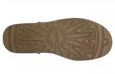UGG Classic Short Chestnut