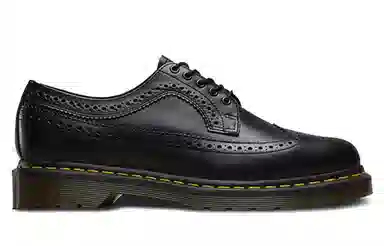 Dr. Martens Brogue 5-Eye Black