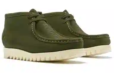 A BATHING APE Manhunt