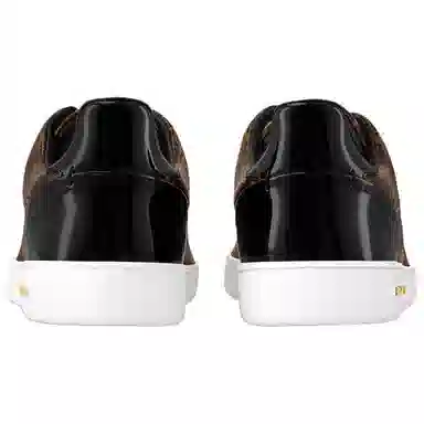 LOUIS VUITTON Frontrow