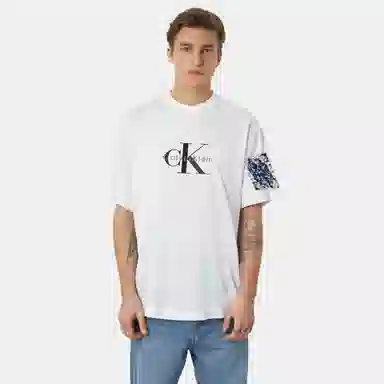 Calvin Klein T-Shirt