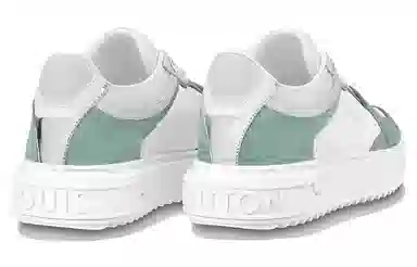 LOUIS VUITTON Time Out