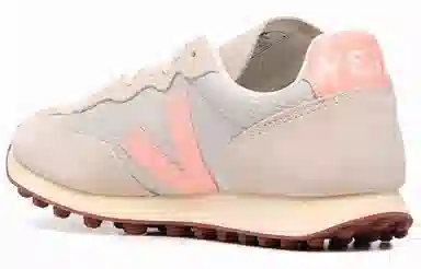 VEJA Logo Low Sneakers