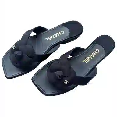 CHANEL FW25 Pinzas Camellia Flat Sandals Black