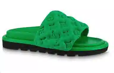 LOUIS VUITTON Pool Pillow Comfort Green