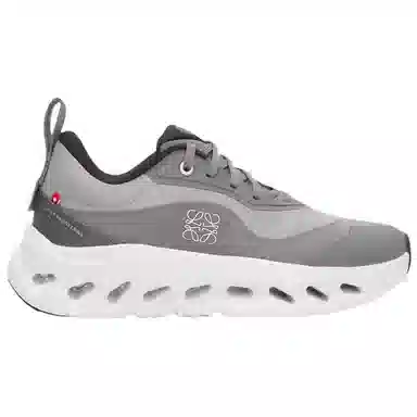 On x LOEWE Cloudtilt 2.0