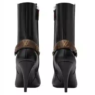 LOUIS VUITTON Legacy 8.5cm