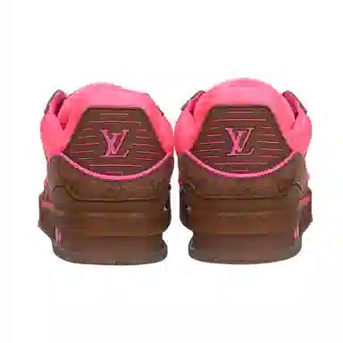 LOUIS VUITTON Trainer logo