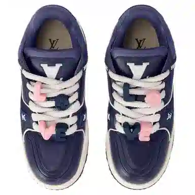 LOUIS VUITTON Trainer Maxi LOVE